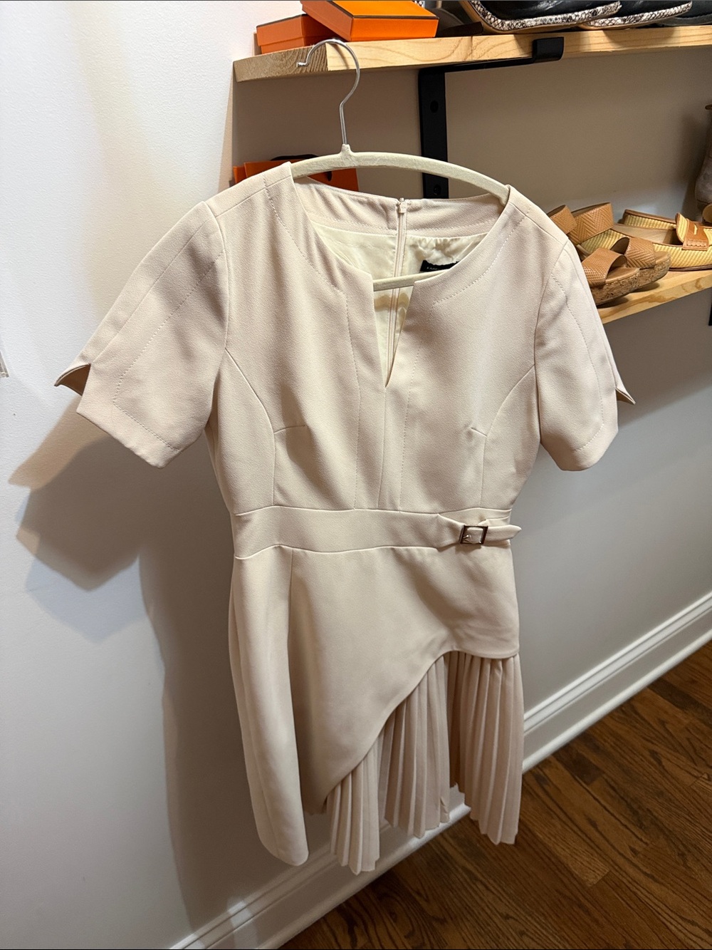 Karen Millen Cream Short Sleeve Pleated Mini Dress